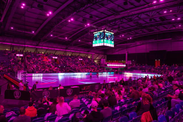 Handball, HBL2: SC DHfK Leipzig - TuS N-Lübbecke; 08.10.2026 Die Arena in pink-farbenem Licht: PINK OCTOBER-Spieltag, der auf das wichtige Thema Brustkrebsvorsorge aufmerksam macht. Handball, 2. Bundesliga, Saison 2026 2027, 7. Spieltag: SC DHfK Leipzig vs. TuS N-Lübbecke am 08.10.2026 in der Quarterback Immobilien Arena Leipzig. Copyright: xBEAUTIFULxSPORTS JanxKaeferx