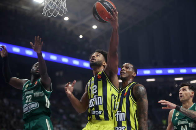 Panatinaikos AKTOR v Fenerbahce Tarfin - EuroLeague ATHENS, GREECE - OCTOBER 08 : Fenerbahce Tarfin s Braxton Key (12) competes against Panathinaikos AKTOR players during the fourth-week EuroLeague basketball match between Panathinaikos AKTOR and Fenerbahce Tarfin at OAKA Sports Hall in Athens, Greece on October 08, 2026. Ayhan Mehmet Anadolu Athens Greece. Editorial use only. Please get in touch for any other usage.  Copyright: x2026xAnadoluxAyhanxMehmetx