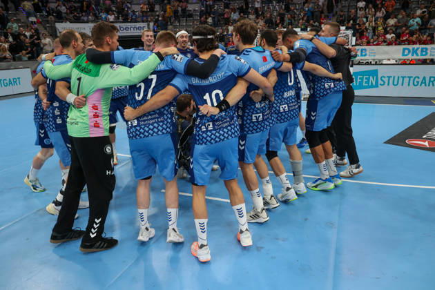 Die Mannschaft des TVB Stuttgart freut sich nach dem Sieg GER, TVB Stuttgart vs. HSG Wetzlar, Handball, Opel Handball-Bundesliga, 8. Spieltag, Spielzeit 2026 2027, 08.10.2026 GER, TVB Stuttgart vs. HSG Wetzlar, Handball, Opel Handball-Bundesliga, 8. Spieltag, Spielzeit 2026 2027, 08.10.2026 Stuttgart Copyright: xEibner-Pressefoto SoerenxHerwegx EP_SHG