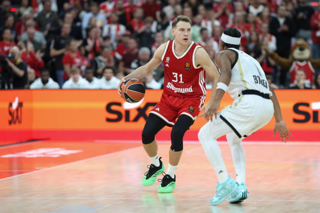 Rokas Jokubaitis (FC Bayern Basketball, 31) mit Trent Frazier (Virtus Bologna, 01), GER, FC Bayern Basketball vs. Virtus Bologna, Basketball, Euroleague, 4. Spieltag, Saison 2026 2027, 08.10.2026, GER, FC Bayern Basketball vs. Virtus Bologna, Basketball, Euroleague, 4. Spieltag, Saison 2026 2027, 08.10.2026 Muenchen Copyright: xEibner-Pressefoto JennixMaulx EP_JML