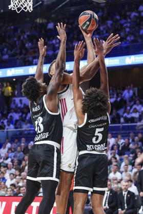 October 8, 2026, Madrid, Madrid, Spain: Kevarrius Hayes of Partizan Mozzart Bet Belgrade, Walter Samuel Tavares da Veiga of Real Madrid and Ethan Thompson of Partizan Mozzart Bet Belgrade in action during the Euroleague Basketball Regular Season Round 4 game between Real Madrid v Partizan Mozzart Bet Belgrade at Movistar Arena on October 08, 2026 in Madrid, Spain. Madrid Spain - ZUMAa181 20261008_zaa_a181_237 Copyright: xIrinaxR.xHipolitox