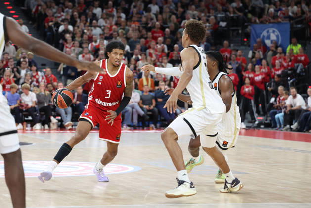 MarJon Beauchamp (FC Bayern Basketball, 03) mit Kessler Edwards (Virtus Bologna, 09), GER, FC Bayern Basketball vs. Virtus Bologna, Basketball, Euroleague, 4. Spieltag, Saison 2026 2027, 08.10.2026, GER, FC Bayern Basketball vs. Virtus Bologna, Basketball, Euroleague, 4. Spieltag, Saison 2026 2027, 08.10.2026 Muenchen Copyright: xEibner-Pressefoto JennixMaulx EP_JML