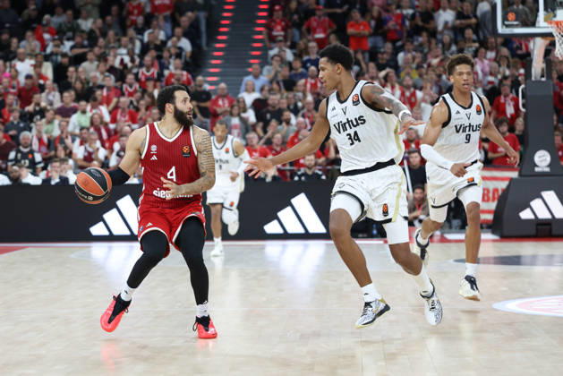 Duane Washington Jr. (FC Bayern Basketball, 04) mit Bo Klintman (Virtus Bologna, 34) und Kessler Edwards (Virtus Bologna, 09), GER, FC Bayern Basketball vs. Virtus Bologna, Basketball, Euroleague, 4. Spieltag, Saison 2026 2027, 08.10.2026, GER, FC Bayern Basketball vs. Virtus Bologna, Basketball, Euroleague, 4. Spieltag, Saison 2026 2027, 08.10.2026 Muenchen Copyright: xEibner-Pressefoto JennixMaulx EP_JML