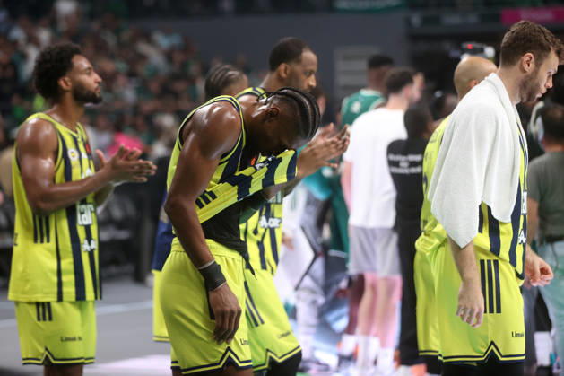 Panatinaikos AKTOR v Fenerbahce Tarfin - EuroLeague ATHENS, GREECE - OCTOBER 8: Players of Fenerbahce Tarfin are seen after the EuroLeague Week 4 match between Panathinaikos AKTOR and Fenerbahce Tarfin at OAKA Sports Hall in Athens, Greece, on October 8, 2026. Ayhan Mehmet Anadolu Athens Greece. Editorial use only. Please get in touch for any other usage.  Copyright: x2026xAnadoluxAyhanxMehmetx