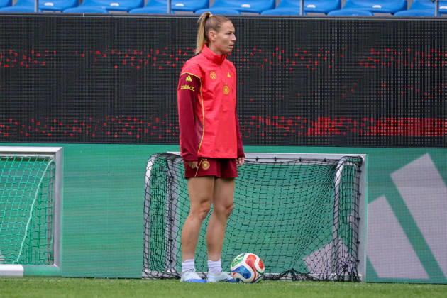 Karlsruhe, Deutschland: 08.10.2026 - Deutsche Fußballnationalmannschaft der Frauen - Abschlusstraining - Testspiel Deutschland vs. Australien Im Bild: Sarai Linder (Deutschland) Copyright: HMBxMedia MadeleinexFantini