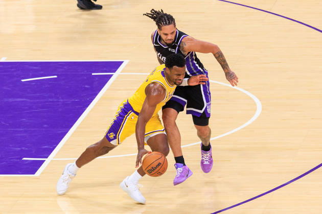 October 8, 2026, Los Angeles, California, USA: Bronny James 9 of the Los Angeles Lakers tries to drive past Emanuel Sharp 34 of the Sacramento Kings during a preseason NBA, Basketball Herren, USA game on Thursday October 8, 2026 at Crypto.com Arena in Los Angeles, California. JAVIER ROJAS PI Lakers Vs. Kings  - ZUMAp124 20261008_zaa_p124_009 Copyright: xJavierxRojasx