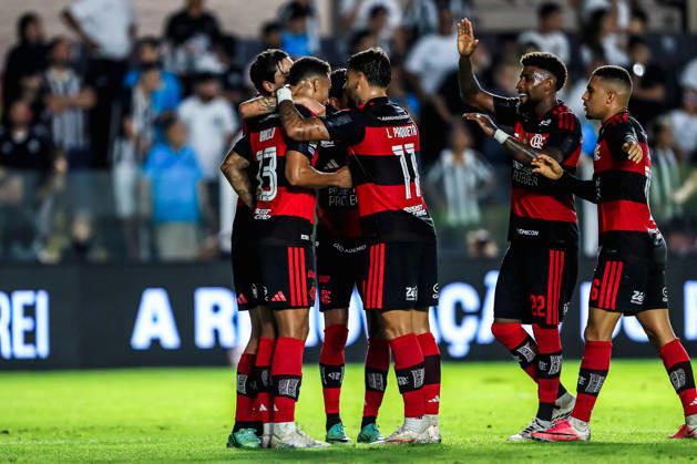 October 10, 2026, Sao Paulo, Sao Paulo, Brazil: SoO PAULO (SP), BRAZIL OCTOBER 10: Flamengo player Danilo during the match between Santos and Flamengo in the 2026 Brazilian Championship at Vila Belmiro Stadium in Santos (SP), Brazil, on Thursday, October 10, 2026., Credit:Marco Miatelo Avalon Copyright: xMarcoxMiatelox xAvalonx 1141611903