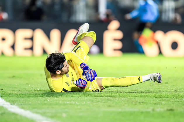 October 10, 2026, Sao Paulo, Sao Paulo, Brazil: SoO PAULO (SP), BRAZIL OCTOBER 10: Flamengo player Rossi during the match between Santos and Flamengo in the 2026 Brazilian Championship at Vila Belmiro Stadium in Santos (SP), Brazil, on Thursday, October 10, 2026., Credit:Marco Miatelo Avalon Copyright: xMarcoxMiatelox xAvalonx 1141612078