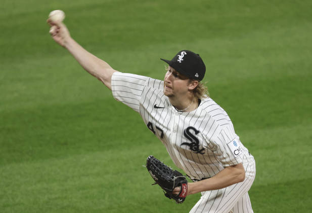 October 8, 2026, Chicago, Il, USA: Chicago White Sox pitcher Erick Fedde delivers to the Cleveland Guardians in the first inning during Game 4 of the American League Division Series at Rate Field on Thursday, Oct. 8, 2026, in Chicago. Sports News - October 8, 2026  - ZUMAm67_ 0869004544st Copyright: xBrianxCassellax