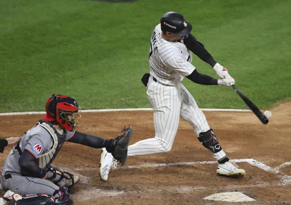 October 8, 2026, Chicago, Il, USA: The White Sox Brenton Doyle drives in a run with a sacrifice fly against the Cleveland Guardians in the fifth inning in Game 4 of the American League Division Series at Rate Field on Thursday, Oct. 8, 2026, in Chicago. Sports News - October 8, 2026  - ZUMAm67_ 0869004863st Copyright: xBrianxCassellax