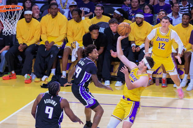 October 8, 2026, Los Angeles, California, USA: Austin Reaves 15 of the Los Angeles Lakers puts up a shot during a preseason NBA, Basketball Herren, USA game against the Sacramento Kings on Thursday October 8, 2026 at Crypto.com Arena in Los Angeles, California. Lakers defeat Kings, 114 -110. JAVIER ROJAS PI Lakers Vs. Kings  - ZUMAp124 20261008_zaa_p124_039 Copyright: xJavierxRojasx