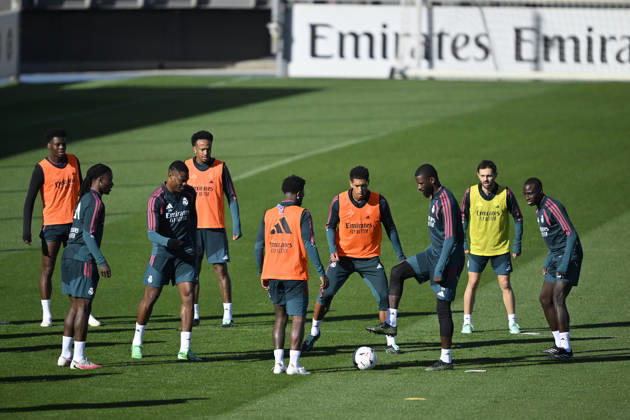 Training session of Real Madrid MADRID, SPAIN - OCTOBER 9: Real Madrid players (L to R) Aurelien Tchouameni, Eduardo Camavinga, Denzel Dumfries, Eder Militao, Vinicius Junior, Jude Bellingham, Antonio Rudiger, Bernardo Silva and Ferland Mendy attend a training session at the club s Valdebebas training complex prior to their upcoming La Liga week 8 football match against Villarreal in Madrid, Spain on October 9, 2026. Burak Akbulut Anadolu Madrid Spain. Editorial use only. Please get in touch for any other usage. Copyright: x2026xAnadoluxBurakxAkbulutx