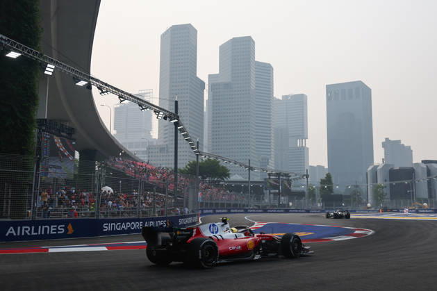 F1 Singapore Grand Prix 2026 Practice Lewis Hamilton of Ferrari during the practice ahead of the Formula 1 Singapore Grand Prix at Marina Bay Street Circuit in Singapore on October 9, 2026. Singapore Singapore Copyright: xJakubxPorzyckix originalFilename:porzycki-f1singap261009_np5Fj