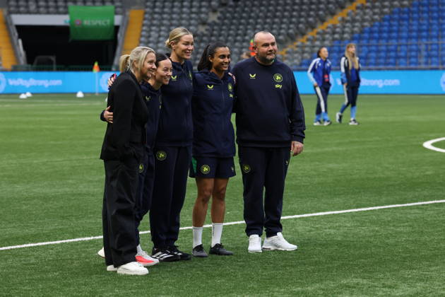 2027 FIFA Women s World Cup Round One Qualifying Play-off First Leg, Astana Arena, Astana, Kazakhstan 9 10 2026 Kazakhstan vs Republic of Ireland Ireland Head Coach Carla Ward, assistant coach Amber Whiteley, goalkeeper coach Emma Byrne, performance analyst Jasmine Mander and assistant coach Stephen Neligan pose for a picture before the game Carla Ward, Amber Whiteley, Emma Byrne, Jasmine Mander and Stephen Neligan 9 10 2026 Copyright: xx BSNK6493