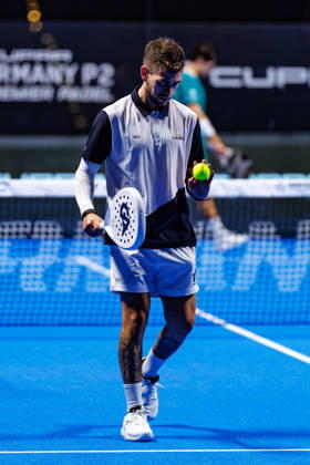 DÜSSELDORF, GERMANY - 9 OCTOBER 2026: Image shows Gonzalo Alfonso (ARG) during CUPRA Germany Premier Padel P2 2026 Day 6: Quarterfinals at CASTELLO Düsseldorf on 9 10 2026 in Düsseldorf, Germany. Germany Copyright: xFröhlichxPascalx