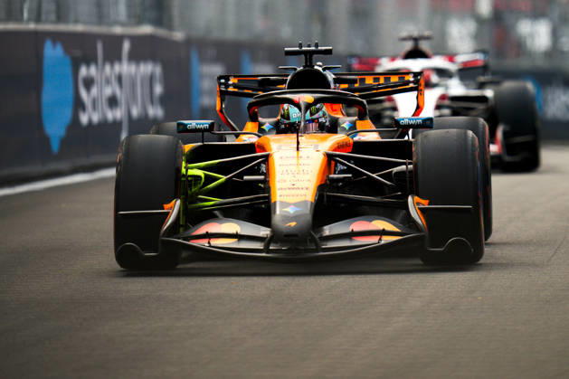 FORMULA 1 SINGAPORE AIRLINES SINGAPORE GRAND PRIX 2026 Oscar Piastri (AUS) 81 McLaren in practice during the Formula 1 Singapore Airlines Singapore Grand Prix 2026, Round 17 of the 2026 Formula 1 World Championship, WM, Weltmeisterschaft from 9th - 11th October 2026 at the Marina Bay Street Circuit, Singapore. Credit: Robbie Hoad Every Second Media Editorial use only. All images are copyright Every Second Media Limited. No images may be reproduced without prior permission. Copyright: xIMAGO EveryxSecondxMediax ESM-2203-0246 RobbiexHoadx xEveryxSecondxMediax