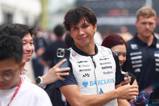 F1 Singapore Grand Prix 2026 Practice Alexander Albon of Atlassian Williams before the practice ahead of the Formula 1 Singapore Grand Prix at Marina Bay Street Circuit in Singapore on October 9, 2026. Singapore Singapore Copyright: xJakubxPorzyckix originalFilename:porzycki-f1singap261009_npLf9