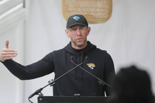 CHADLER’S CROSS, ENGLAND - OCTOBER 09: Head Coach Liam Coan of the Jacksonville Jaguars at pre training interview during the Jacksonville Jaguars team practise and media as part of the London NFL, American Football Herren, USA Series 2026, at the Grove, Chandler’s Cross, Hertfordshire, England, on 09 October 2026. Jody Demay - Davies SPP Copyright: xJodyxDemayx-xDaviesx xSPPx Sportspressphoto_SPR249394