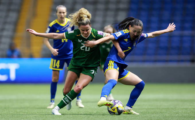 2027 FIFA Women s World Cup Round One Qualifying Play-off First Leg, Astana Arena, Astana, Kazakhstan 9 10 2026 Kazakhstan vs Republic of Ireland Ireland™s Leanne Kiernan with Leila Sadykova of Kazakhstan Leanne Kiernan with Leila Sadykova 9 10 2026  Copyright: xx BASN3888