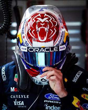 F1 - SINGAPORE GRAND PRIX 2026 VERSTAPPEN Max (nld), Red Bull Racing Ford RB22, portrait helmet schuberth during the 2026 Formula 1 Singapore Grand Prix, 17th round of the 2026 Formula One World Championship, WM, Weltmeisterschaft from October 9 to 11, 2026 on the Marina Bay Street Circuit, in Singapore, Singapore - SingaporeSingapore  Copyright: xFLORENTxGOODENx
