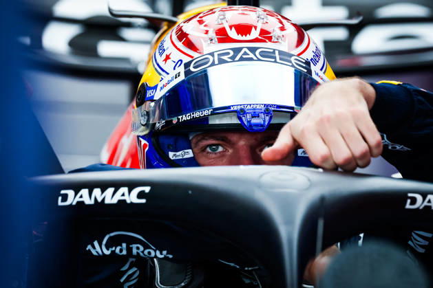 F1 - SINGAPORE GRAND PRIX 2026 VERSTAPPEN Max (nld), Red Bull Racing Ford RB22, portrait helmet schuberth during the 2026 Formula 1 Singapore Grand Prix, 17th round of the 2026 Formula One World Championship, WM, Weltmeisterschaft from October 9 to 11, 2026 on the Marina Bay Street Circuit, in Singapore, Singapore - SingaporeSingapore  Copyright: xFLORENTxGOODENx