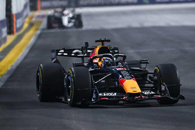 F1 - SINGAPORE GRAND PRIX 2026 03 VERSTAPPEN Max (nld), Red Bull Racing Ford RB22, action during the 2026 Formula 1 Singapore Grand Prix, 17th round of the 2026 Formula One World Championship, WM, Weltmeisterschaft from October 9 to 11, 2026 on the Marina Bay Street Circuit, in Singapore, Singapore - SingaporeSingapore  Copyright: xDPPIx