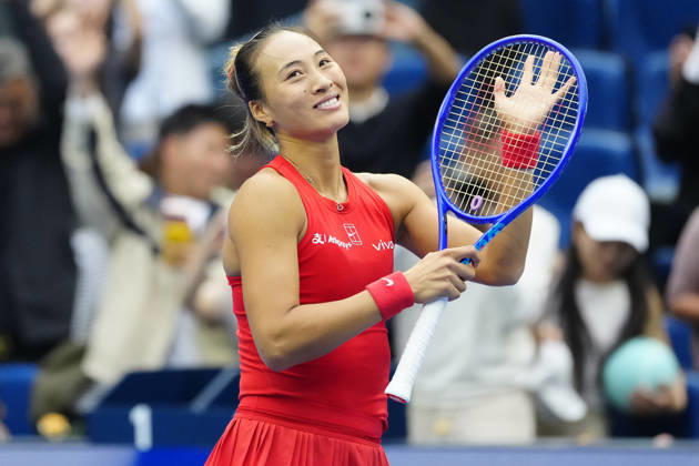China Open 2026 - women s singles quarter-final in Beijing, China - 09 Oct 2026 Qinwen Zheng of China celebrates winning against Elina Svitolina of Ukraine (not in view) during the women s singles quarter-final match on day ten of China Open at the National Tennis Center. Beijing China Copyright: xPolyxFeix xSOPAxImagesx 20261009_7897_351