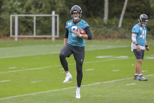 CHADLER’S CROSS, ENGLAND - OCTOBER 09: Logan Cooke of the Jacksonville Jaguars training during the Jacksonville Jaguars team practise and media as part of the London NFL, American Football Herren, USA Series 2026, at the Grove, Chandler’s Cross, Hertfordshire, England, on 09 October 2026. Jody Demay - Davies SPP Copyright: xJodyxDemayx-xDaviesx xSPPx Sportspressphoto_SPR249430