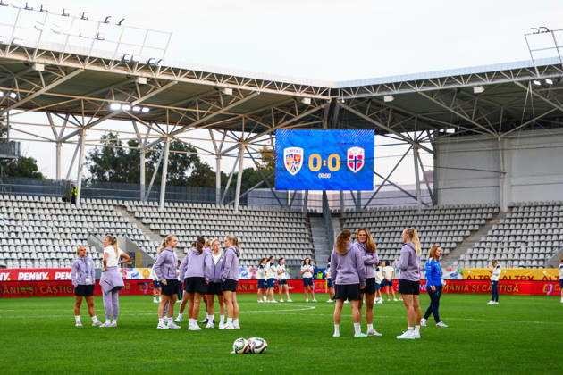 Women s World Cup Qualifier: Romania vs. Norway, Bucharest, October 9, 2026—The Norwegian women’s national team is ready on the field for kickoff in the World Cup qualifying soccer match between Romania and Austria at Stadionul Arcul de Triumf in Bucharest. Photo by Nikola Krstic, NTB, Bucharest, Romania. EDITORIAL USE ONLY. RESTRICTED USE FOR BETTING COMPANIES Copyright: xNikolaxKrsticx xNTBx