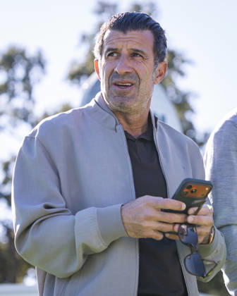 Open de Espana presented by Madrid - Day Two MADRID, SPAIN - OCTOBER 9: Former football player Luis Figo is seen among the spectators on day two of the Open de Espana presented by Madrid at Club de Campo Villa de Madrid on October 9, 2026 in Madrid, Spain. Madrid Club de Campo Villa de Madrid Madrid Spain Copyright: xAlbertoxGardinx AGardin_20261009_Golf_Esp_Mad_1142
