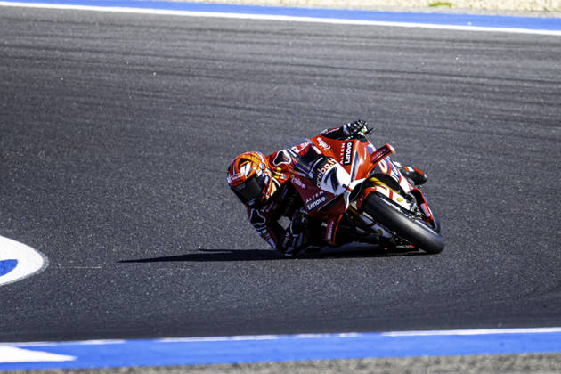 October 9, 2026, Cascais, Lisbon, Portugal: Iker Lecuona of Aruba.It Racing - Ducati in action during the Free Practice 2 of the FIM Superbike World Championship, WM, Weltmeisterschaft at Circuito Estoril on October 9, 2026 in Cascais, Portugal. Motorsports 2026: WorldSBK - Tissot Estoril Round - ZUMAr200 20261009_zsp_r200_004 Copyright: xNunoxReisinhox