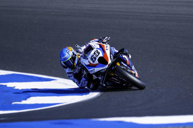 October 9, 2026, Cascais, Lisbon, Portugal: Miguel Oliveira of Rokit BMW Motorrad WorldSBK Team in action during the Free Practice 2 of the FIM Superbike World Championship, WM, Weltmeisterschaft at Circuito Estoril on October 9, 2026 in Cascais, Portugal. Cascais Portugal - ZUMAr200 20261009_zsp_r200_015 Copyright: xNunoxReisinhox