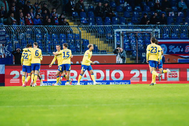 2. Bundesliga: Eintracht Braunschweig vs. Holstein Kiel, 09.10.2026 Zurückgenommenes Tor zum vermeintlichen 1:0 durch Jan Urbich (Eintracht Braunschweig, 27); Fußball, 2. Bundesliga, 7. Spieltag: Eintracht Braunschweig vs. Holstein Kiel am 09.10.2026 im Eintracht-Stadion, Braunschweig DFL REGULATIONS PROHIBIT ANY USE OF PHOTOGRAPHS AS IMAGE SEQUENCES AND OR QUASI-VIDEO. Copyright: xBEAUTIFULxSPORTS Tonhäuserx