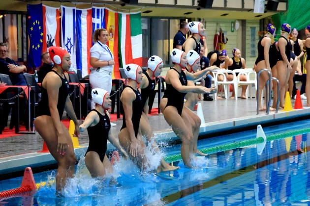 09.10.2026, GER, DEU, Deutschland Wasserball Frauen ,Wasserbal Champion League Qualifikation, Saison 2026, Berlin, Spandau 04 vs. UVSE Spandauer-Spielerkreis, Sprung ins Wasser nordphoto GmbH Engler Berlin Schwimmhalle-Schoeneberg Berlin Deutschland Copyright: xNordphotox xEnglerx