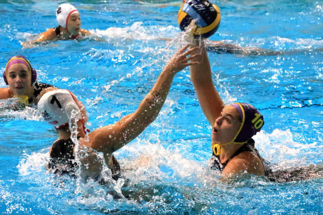 09.10.2026, GER, DEU, Deutschland Wasserball Frauen ,Wasserbal Champion League Qualifikation, Saison 2026, Berlin, Spandau 04 vs. UVSE Kinga Mihaly ( Spandau04 7 ), Kinga Alaksza ( UVSE 10 ) nordphoto GmbH Engler Berlin Schwimmhalle-Schoeneberg Berlin Deutschland Copyright: xNordphotox xEnglerx