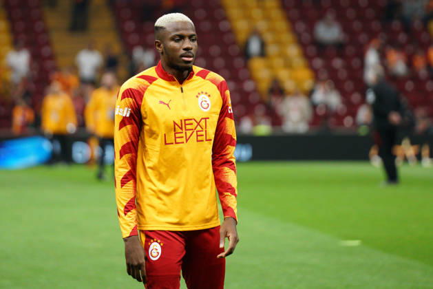 October 9, 2026, Sariyer, Istanbul, Turkey: Victor Osimhen (C) of Galatasaray warms up before the Turkish Super League 2026 27 match between Galatasaray and Kasimpasa at RAMS Park Stadium in Istanbul, Turkey, on October 9, 2026. Sariyer Turkey - ZUMAu194 20261009_zip_u194_007 Copyright: xTolgaxUluturkx