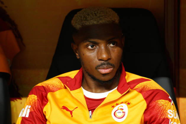 October 9, 2026, Sariyer, Istanbul, Turkey: Victor Osimhen (C) of Galatasaray looks on before the Turkish Super League 2026 27 match between Galatasaray and Kasimpasa at RAMS Park Stadium in Istanbul, Turkey, on October 9, 2026. Sariyer Turkey - ZUMAu194 20261009_zip_u194_013 Copyright: xTolgaxUluturkx