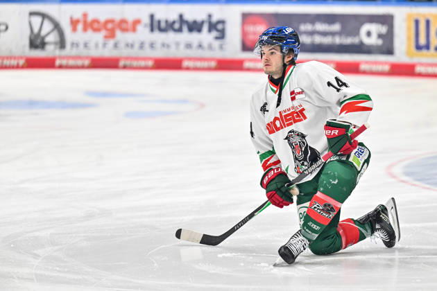 Penny DEL; Augsburger Panther - Fischtown Pinguins, 09.10.2026 aUGSBURG, GERMANY; 09. OCTOBER: im Bild D. J. BUSDEKER (Augsburger Panther 14) bein warmup vor dem Match der Penny DEL zwischen den Augsburger Panthern und den Fischtown Pinguins am 7. Spieltag im Curt Frenzel Stadion Copyright: xBEAUTIFULxSPORTS Goldbergx