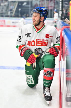 Penny DEL; Augsburger Panther - Fischtown Pinguins, 09.10.2026 aUGSBURG, GERMANY; 09. OCTOBER: im Bild Noel HOEFENMAYER (Augsburger Panther 22) bein warmup vor dem Match der Penny DEL zwischen den Augsburger Panthern und den Fischtown Pinguins am 7. Spieltag im Curt Frenzel Stadion Copyright: xBEAUTIFULxSPORTS Goldbergx