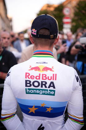 Belgium s Remco Evenepoel of Red Bull - Bora - Hansgrohe during the team presentation on the eve of the 120th edition of Il Lombardia cycling race, in Bergamo on October 9, 2026, prior to the 239 km one-day race from Bergamo to Como, Italy. Copyright: xMarcoxAlpozzi LaPressex
