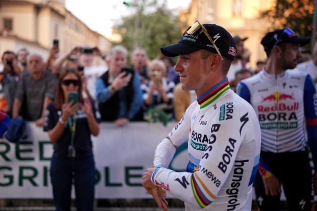 Belgium s Remco Evenepoel of Red Bull - Bora - Hansgrohe during the team presentation on the eve of the 120th edition of Il Lombardia cycling race, in Bergamo on October 9, 2026, prior to the 239 km one-day race from Bergamo to Como, Italy. Copyright: xMarcoxAlpozzi LaPressex
