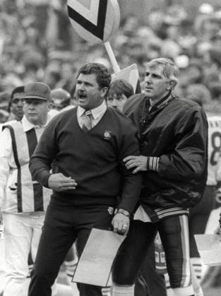 January 6, 1985 - San Francisco, California, U.S - San Francisco 49ers vs. Chicago Bears at Candlestick Park Sunday, January 6, 1985. 49ers beat Bears 23-0 Conference Championship. Bears Head Coach MIKE DITKA on the sidelines. NFL, American Football Herren, USA 1985: 49ers 23:0 Bears - ZUMAg52_ 19850106_zap_g52_011 Copyright: xAlxGolubx