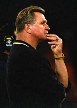 November 22, 1998 - San Francisco, California, U.S - San Francisco 49ers vs. New Orleans Saints at Candlestick Park Sunday, November 22, 1998. 49ers beat Saints 31-20. Saints head coach Mike Ditka. NFL, American Football Herren, USA 1998: 49ers 31:20 Saints  - ZUMAg52_ 19981122_zap_g52_006 Copyright: xAlxGolubx