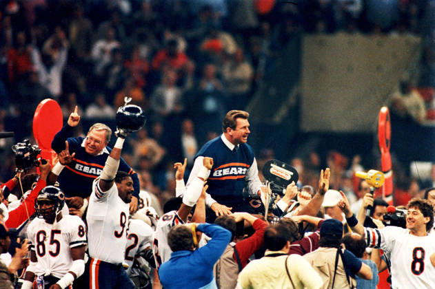 MIKE DITKA, the legendary Chicago Bears coach and player has died at the age of 86. Ditka spent the first 6 seasons of his NFL, American Football Herren, USA career playing with the Chicago Bears and was hired as their head coach in 1982, leading the team to their first and only Super Bowl victory in 1986. FILE PHOTO SHOT ON: January 26, 1986: New Orleans, Louisiana, USA: Chicago Bears head coach MIKE DITKA, center, and defensive coordinator BUDDY RYAN, left, are carried around the field after they defeated New England Patriots 46-10 to win Super Bowl XX in New Orleans. Mike Ditka 1939-2026 Legendary NFL Player and Coach - ZUMAm67_ 20261009_jes_m67_040 Copyright: xEdxWagnerxJrx