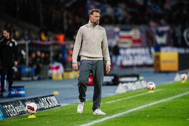 2. Bundesliga: Eintracht Braunschweig vs. Holstein Kiel, 09.10.2026 Lars Kornetka (Trainer Eintracht Braunschweig); Fußball, 2. Bundesliga, 7. Spieltag: Eintracht Braunschweig vs. Holstein Kiel am 09.10.2026 im Eintracht-Stadion, Braunschweig DFL REGULATIONS PROHIBIT ANY USE OF PHOTOGRAPHS AS IMAGE SEQUENCES AND OR QUASI-VIDEO. Copyright: xBEAUTIFULxSPORTS Tonhäuserx