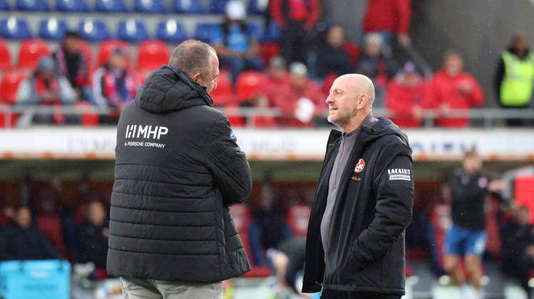 09.10.2026, xrekx, Fussball 2.Bundesliga, 1.FC Heidenheim - 1.FC Kaiserslautern v.l. Frank Schmidt Trainer (1FC Heidenheim 1846) Torsten Lieberknecht Trainer (1.FC Kaiserslautern) (DFL DFB REGULATIONS PROHIBIT ANY USE OF PHOTOGRAPHS as IMAGE SEQUENCES and or QUASI-VIDEO) Heidenheim