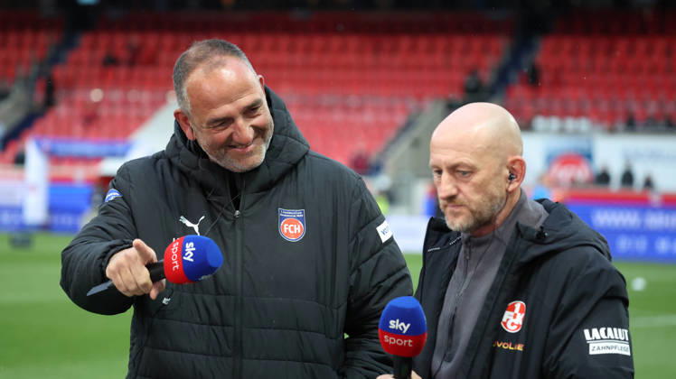 09.10.2026, xrekx, Fussball 2.Bundesliga, 1.FC Heidenheim - 1.FC Kaiserslautern v.l. Frank Schmidt Trainer (1FC Heidenheim 1846) Torsten Lieberknecht Trainer (1.FC Kaiserslautern) bei SKY (DFL DFB REGULATIONS PROHIBIT ANY USE OF PHOTOGRAPHS as IMAGE SEQUENCES and or QUASI-VIDEO) Heidenheim