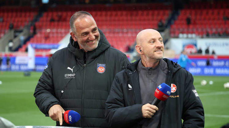 09.10.2026, xrekx, Fussball 2.Bundesliga, 1.FC Heidenheim - 1.FC Kaiserslautern v.l. Frank Schmidt Trainer (1FC Heidenheim 1846) Torsten Lieberknecht Trainer (1.FC Kaiserslautern) bei SKY (DFL DFB REGULATIONS PROHIBIT ANY USE OF PHOTOGRAPHS as IMAGE SEQUENCES and or QUASI-VIDEO) Heidenheim