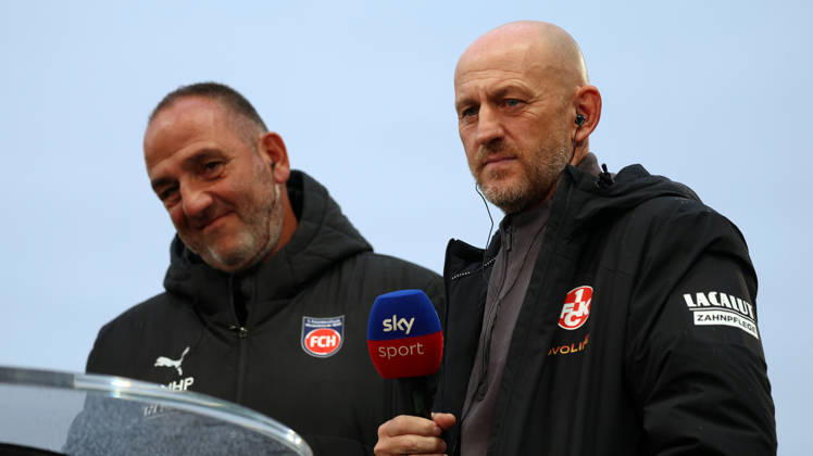 09.10.2026, xrekx, Fussball 2.Bundesliga, 1.FC Heidenheim - 1.FC Kaiserslautern v.l. Frank Schmidt Trainer (1FC Heidenheim 1846) Torsten Lieberknecht Trainer (1.FC Kaiserslautern) bei SKY (DFL DFB REGULATIONS PROHIBIT ANY USE OF PHOTOGRAPHS as IMAGE SEQUENCES and or QUASI-VIDEO) Heidenheim