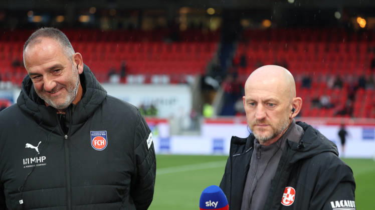09.10.2026, xrekx, Fussball 2.Bundesliga, 1.FC Heidenheim - 1.FC Kaiserslautern v.l. Frank Schmidt Trainer (1FC Heidenheim 1846) Torsten Lieberknecht Trainer (1.FC Kaiserslautern) bei SKY (DFL DFB REGULATIONS PROHIBIT ANY USE OF PHOTOGRAPHS as IMAGE SEQUENCES and or QUASI-VIDEO) Heidenheim